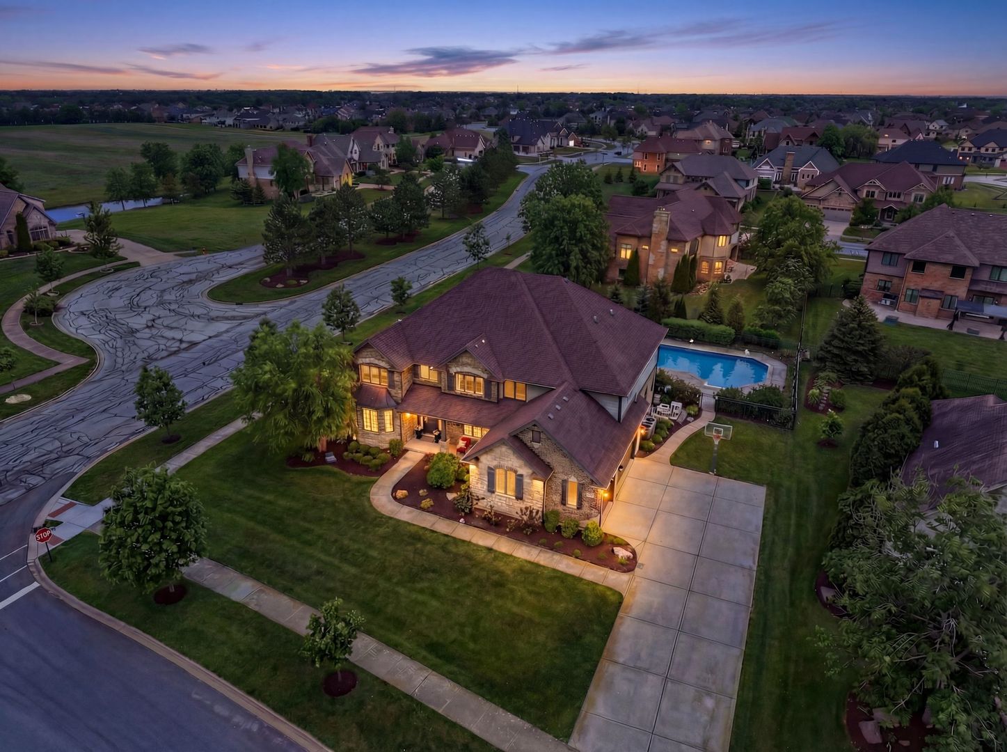 8743 Stone Creek Boulevard, Frankfort, IL 60423