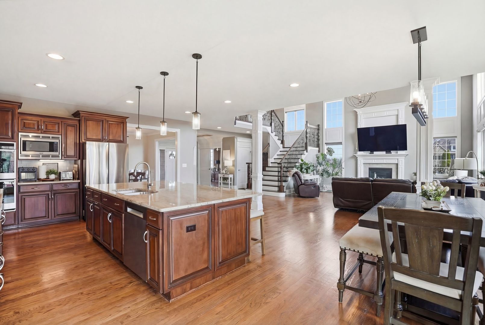 8743 Stone Creek Boulevard, Frankfort, IL 60423