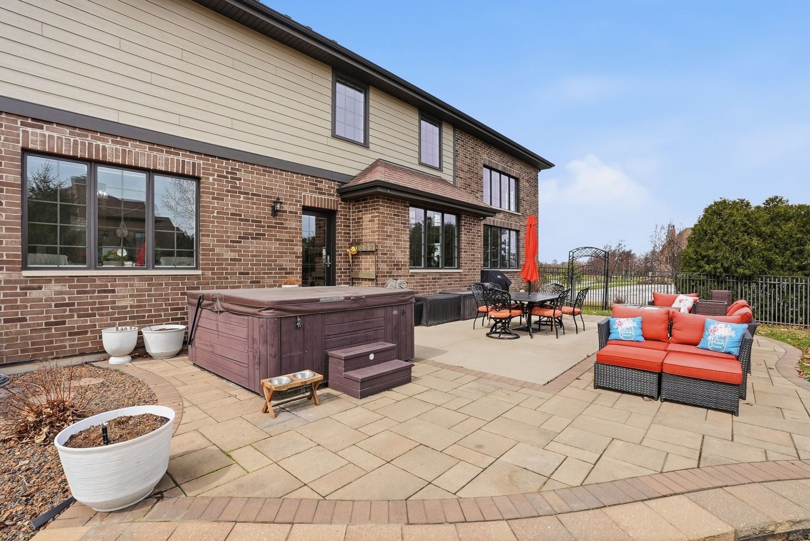 8743 Stone Creek Boulevard, Frankfort, IL 60423