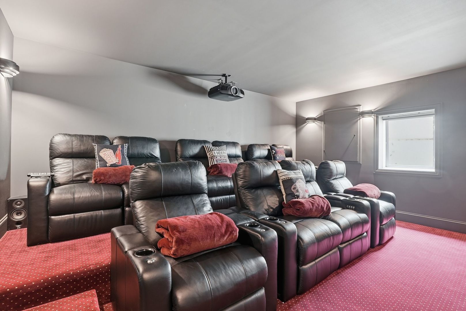 8743 Stone Creek Boulevard, Frankfort, IL 60423