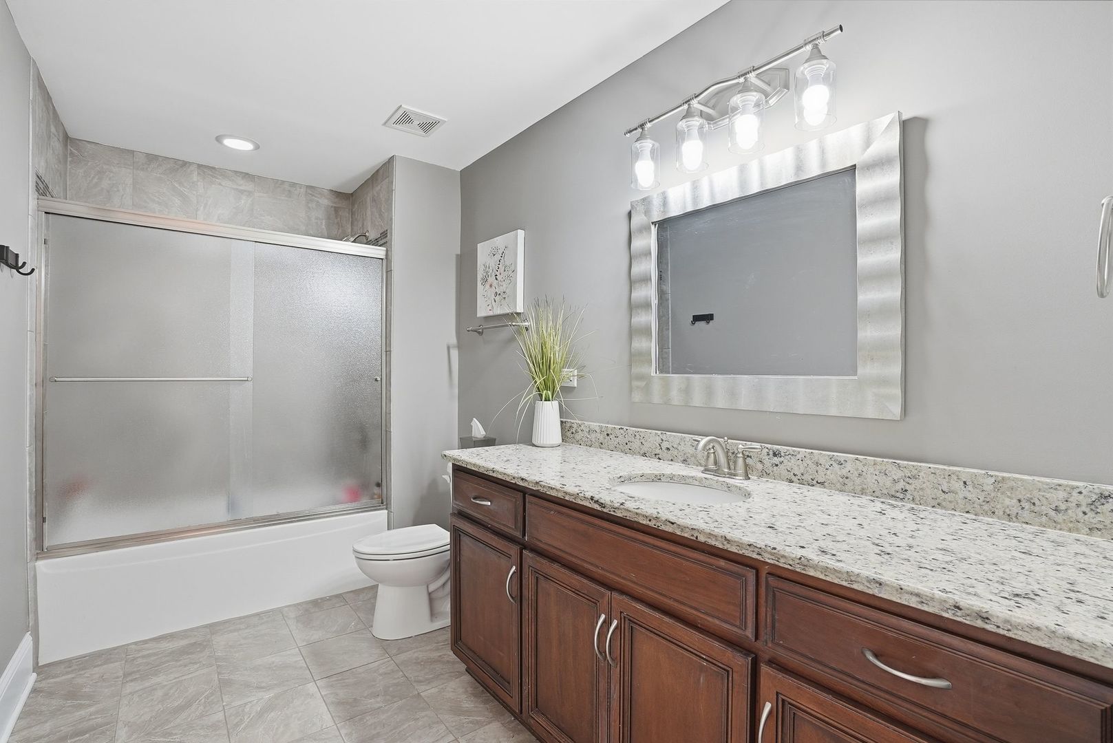 8743 Stone Creek Boulevard, Frankfort, IL 60423