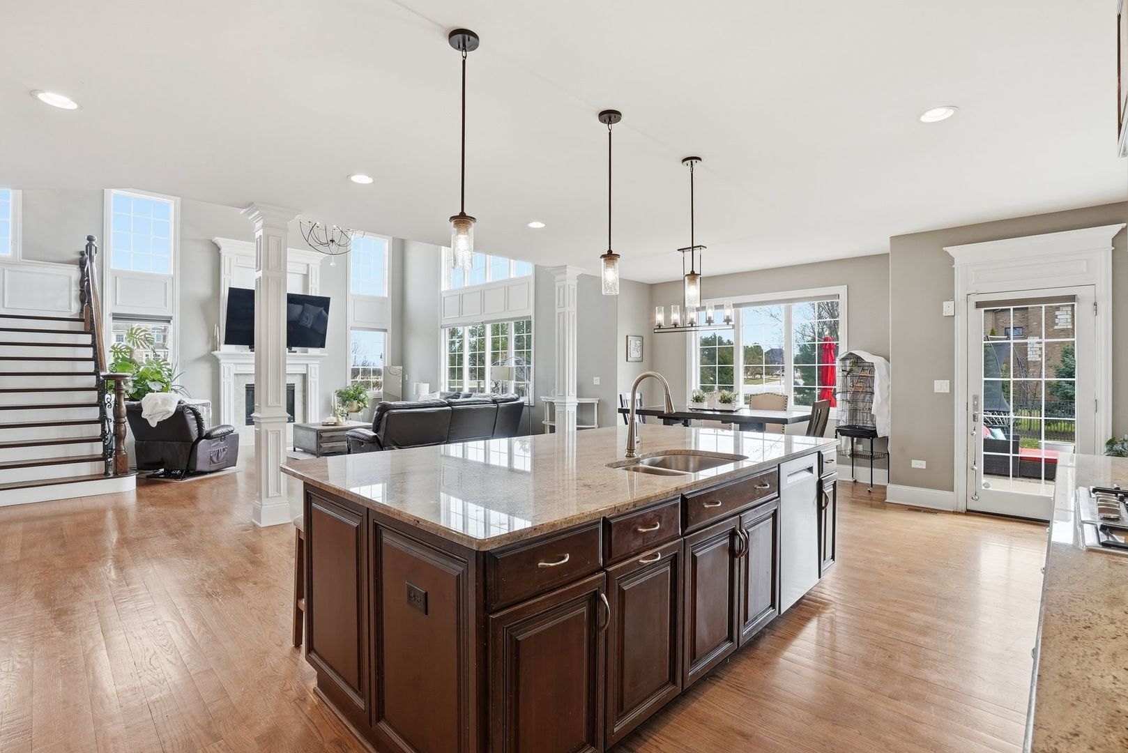 8743 Stone Creek Boulevard, Frankfort, IL 60423