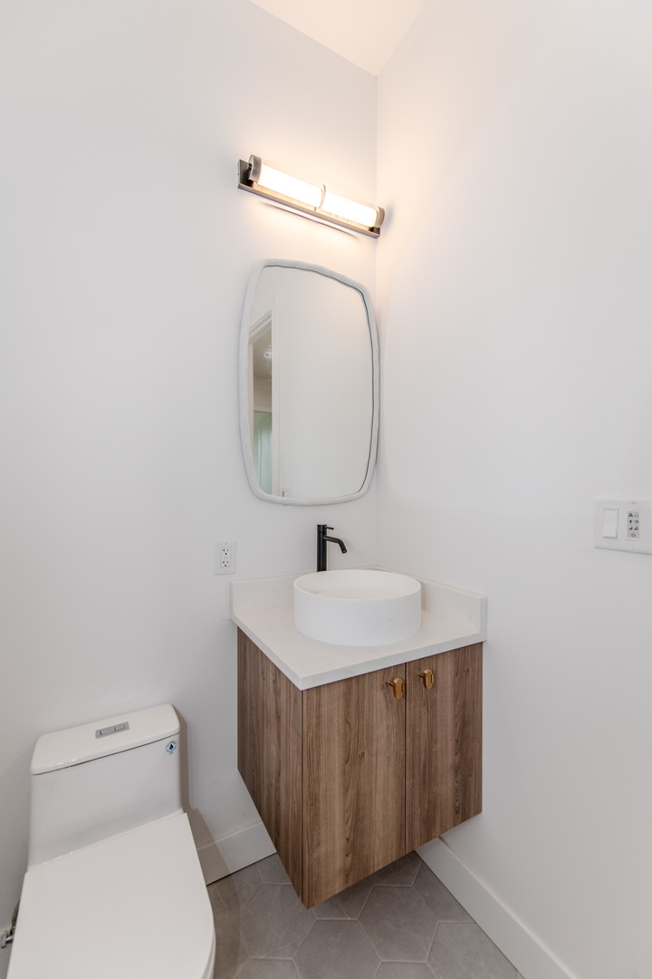 18843 S Chestnut Drive, Shorewood, IL 60404