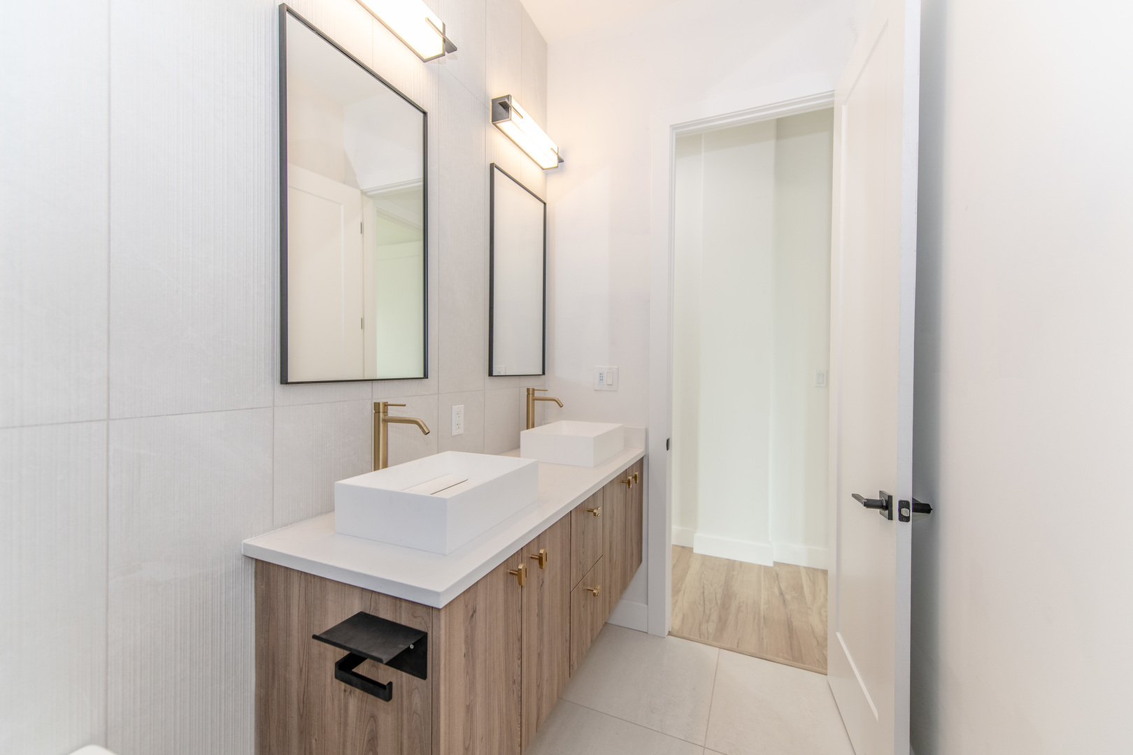 18843 S Chestnut Drive, Shorewood, IL 60404