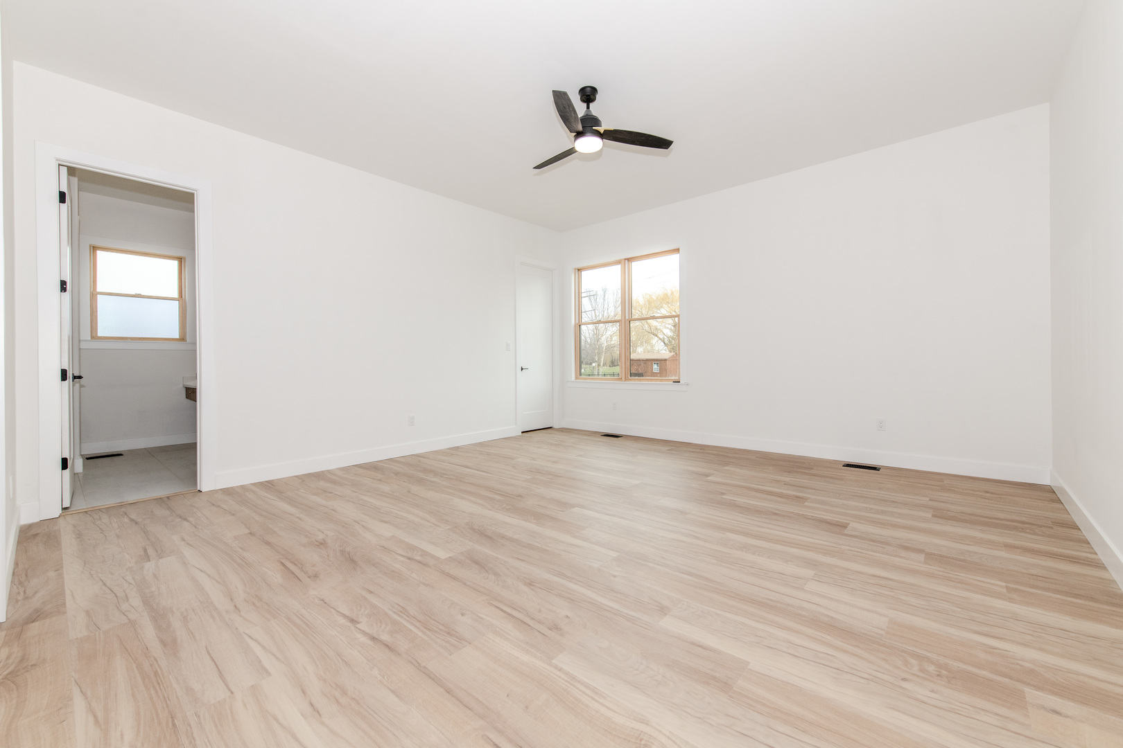 18843 S Chestnut Drive, Shorewood, IL 60404