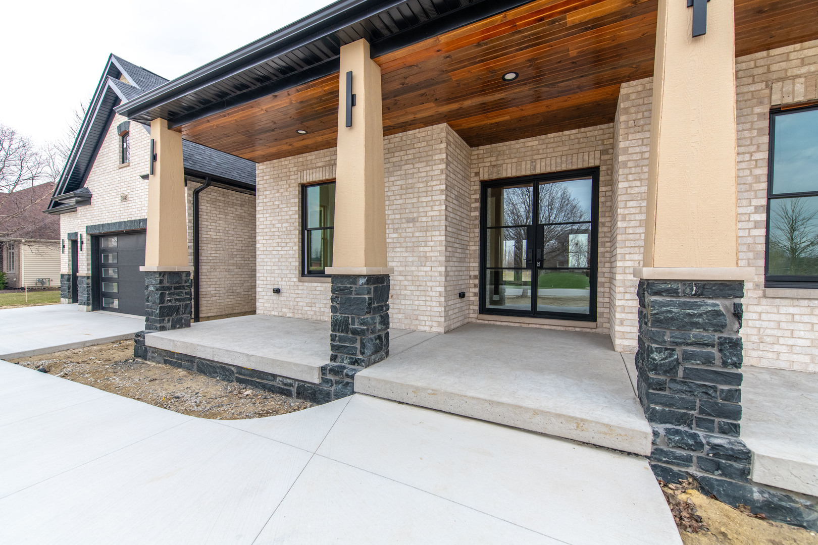 18843 S Chestnut Drive, Shorewood, IL 60404