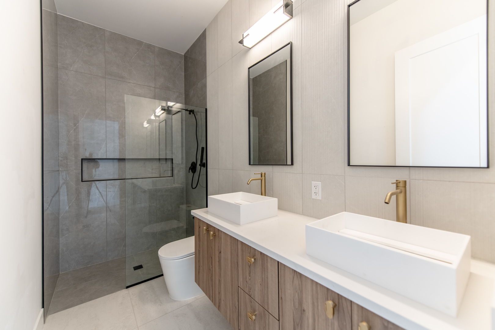 18843 S Chestnut Drive, Shorewood, IL 60404