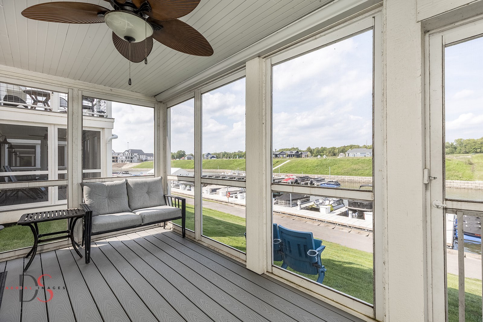 32 Waterside Way, Ottawa, IL 61350