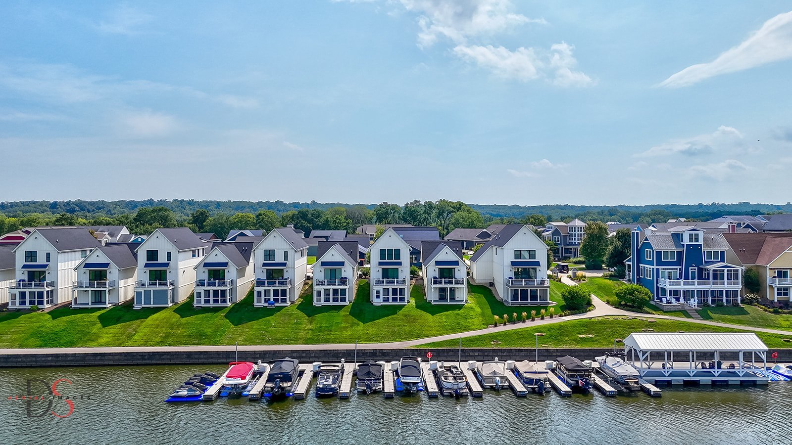 32 Waterside Way, Ottawa, IL 61350