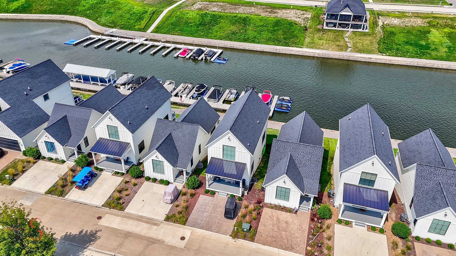 32 Waterside Way, Ottawa, IL 61350