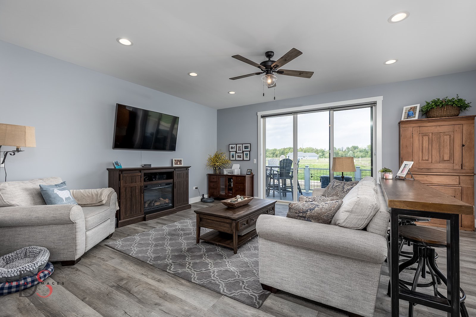 32 Waterside Way, Ottawa, IL 61350