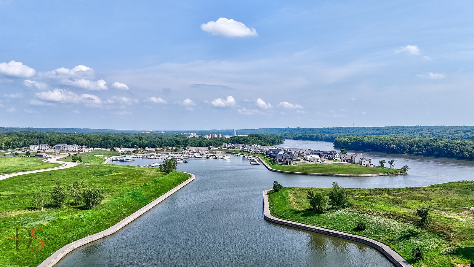 32 Waterside Way, Ottawa, IL 61350