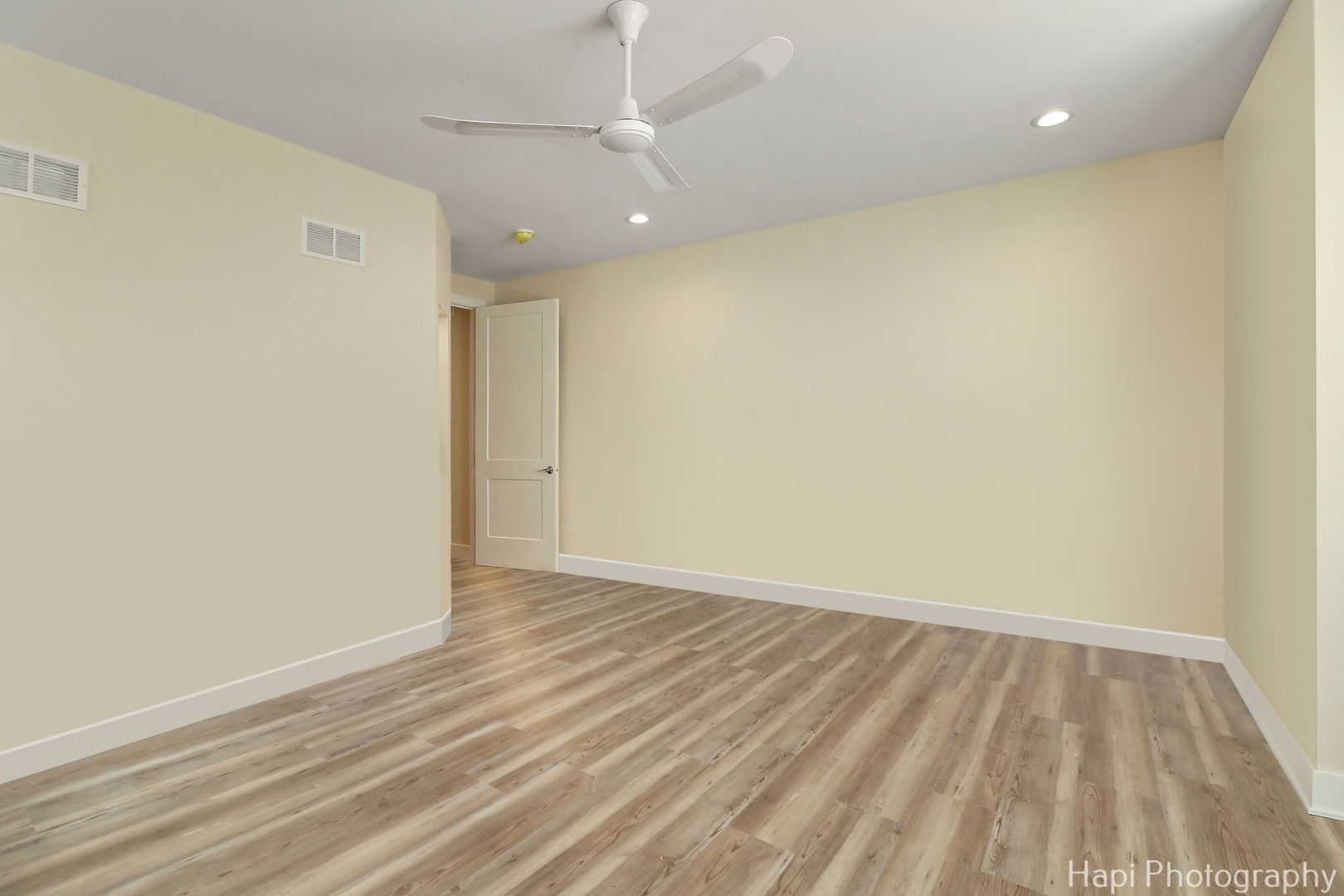 40442 N South Newport Drive, Antioch, IL 60002