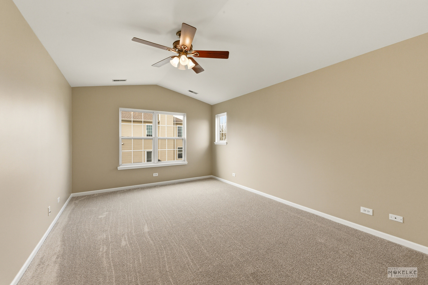 1064 Hampton Lane, Yorkville, IL 60560