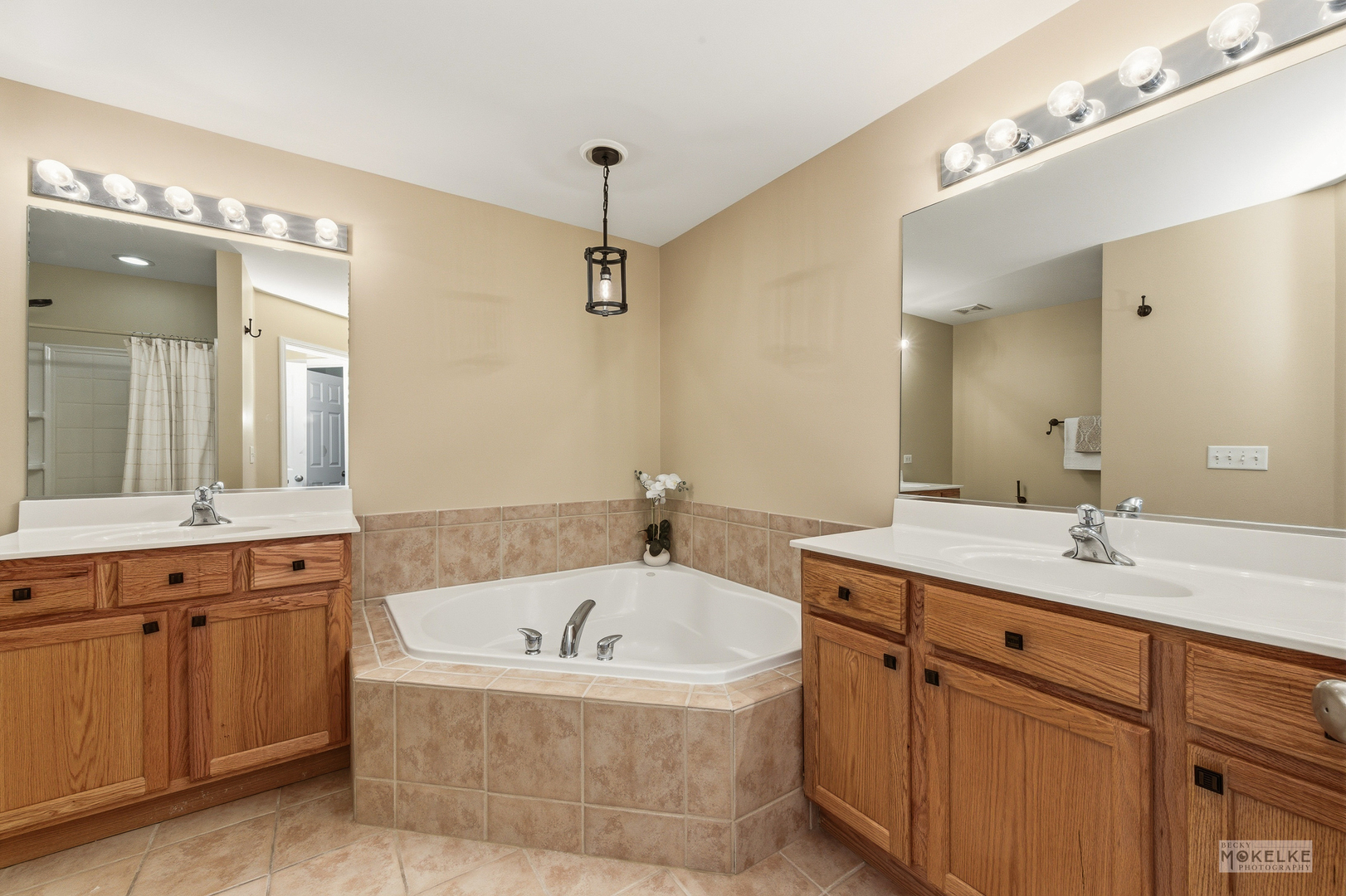 1064 Hampton Lane, Yorkville, IL 60560