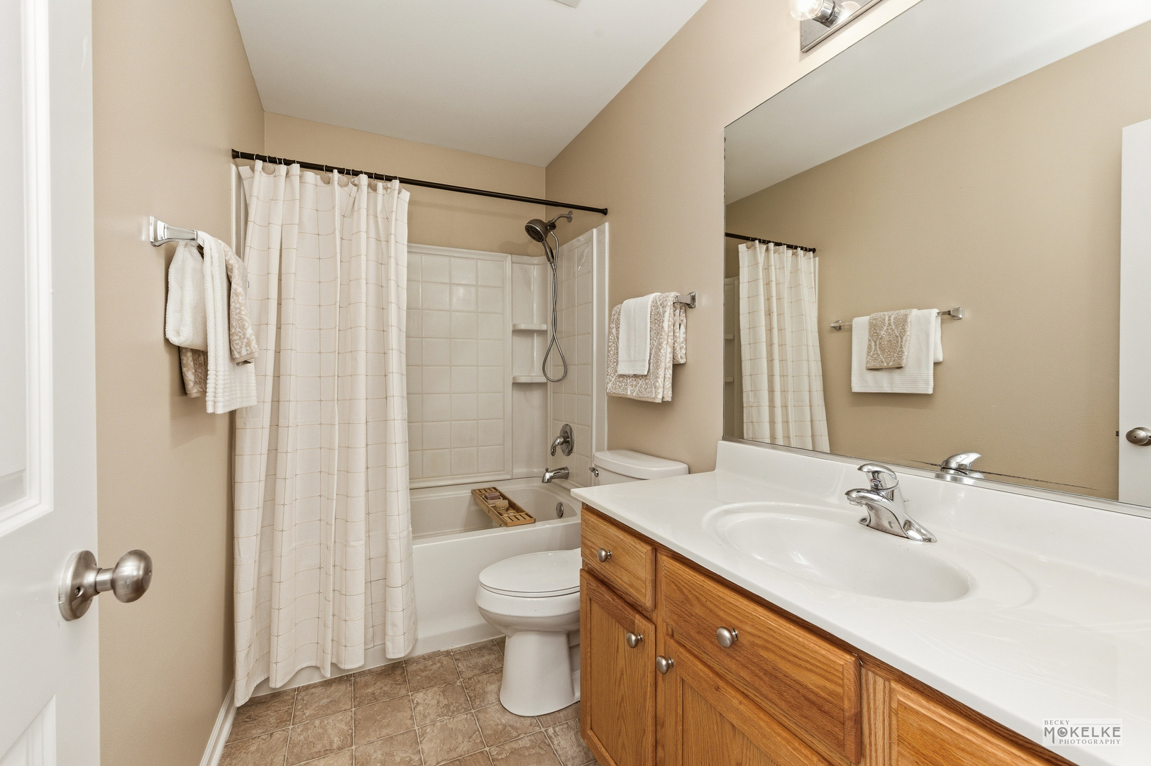 1064 Hampton Lane, Yorkville, IL 60560