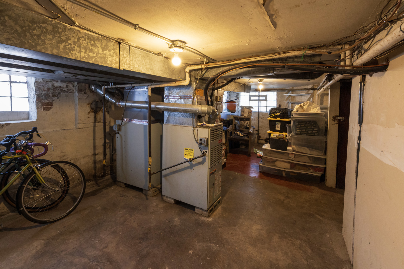 2648 N Francisco Avenue, Chicago, IL 60647