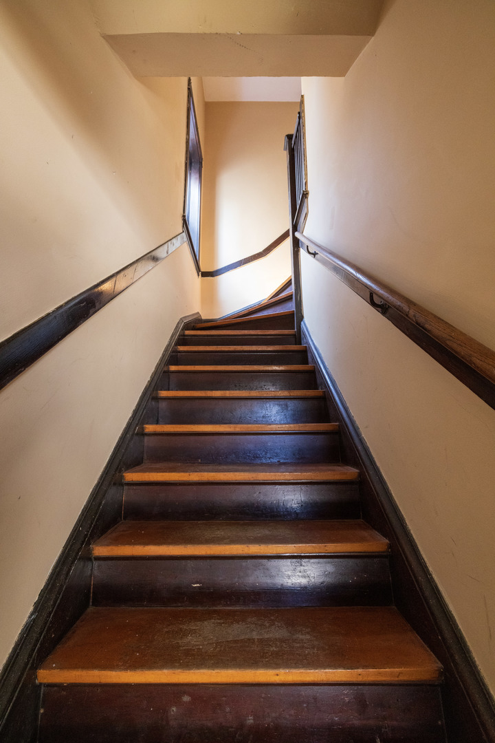 2648 N Francisco Avenue, Chicago, IL 60647