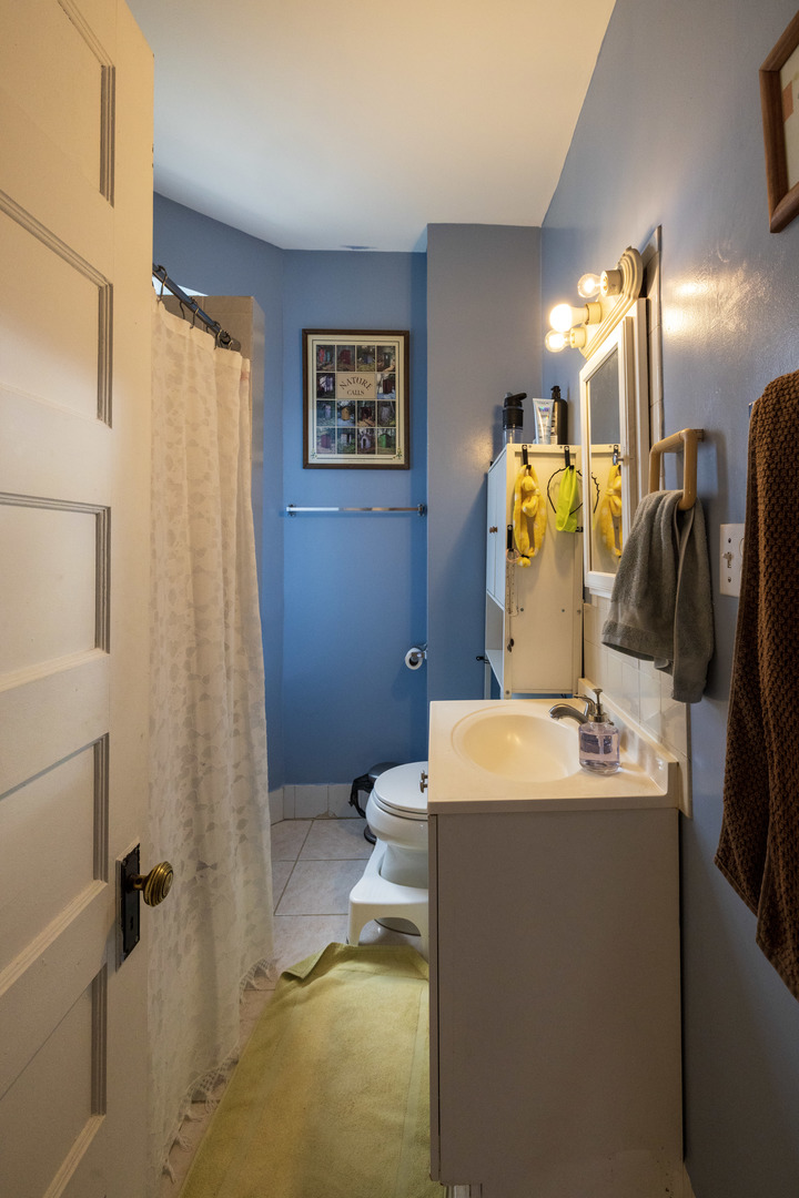 2648 N Francisco Avenue, Chicago, IL 60647