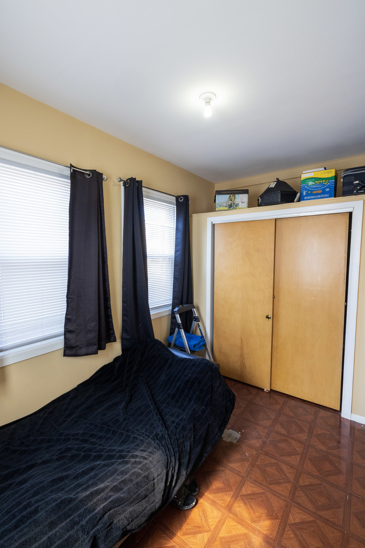 2648 N Francisco Avenue, Chicago, IL 60647