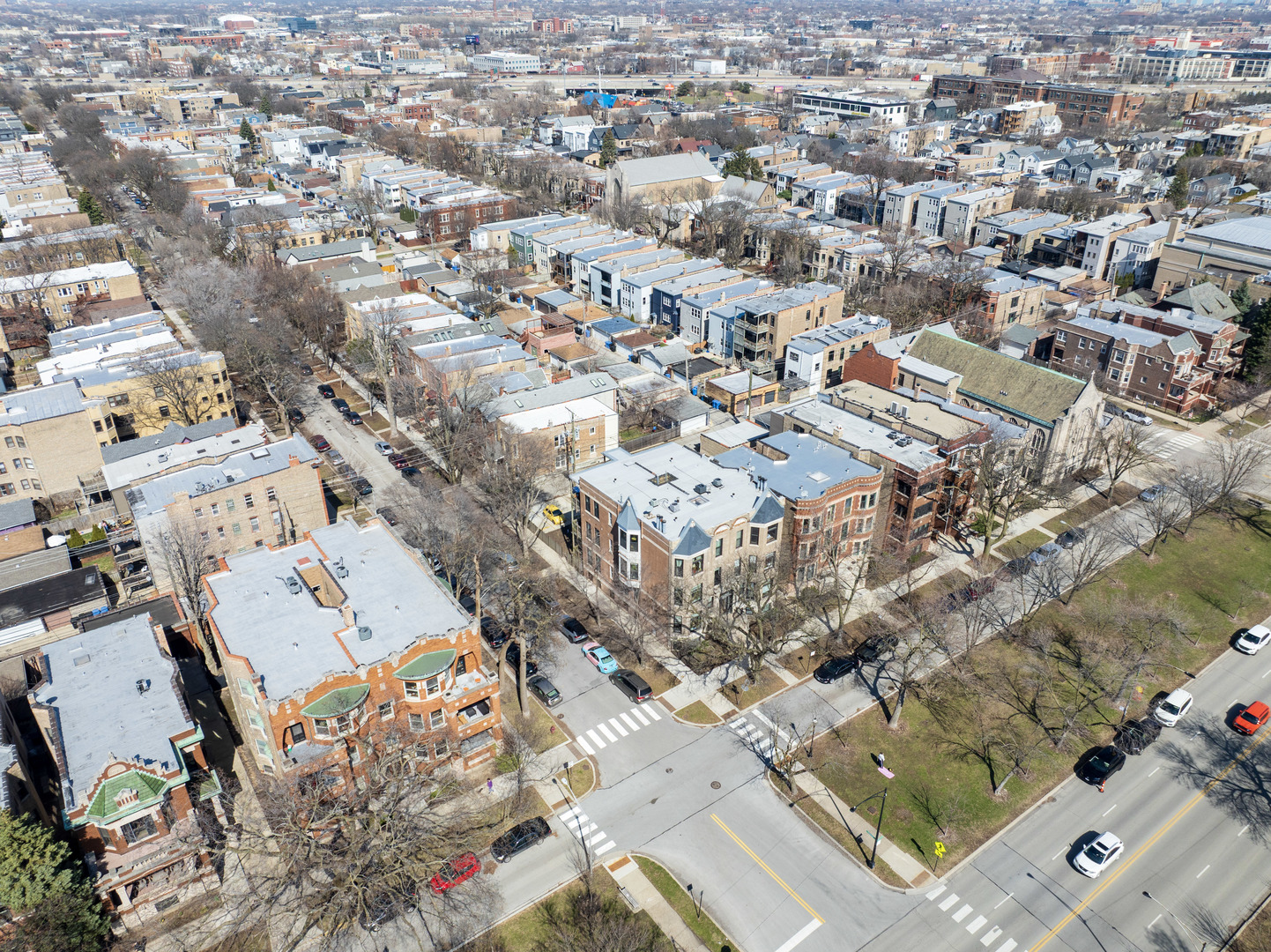 2648 N Francisco Avenue, Chicago, IL 60647