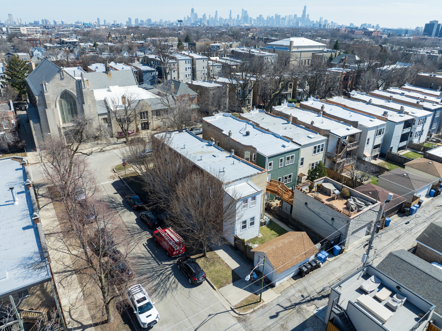 2648 N Francisco Avenue, Chicago, IL 60647