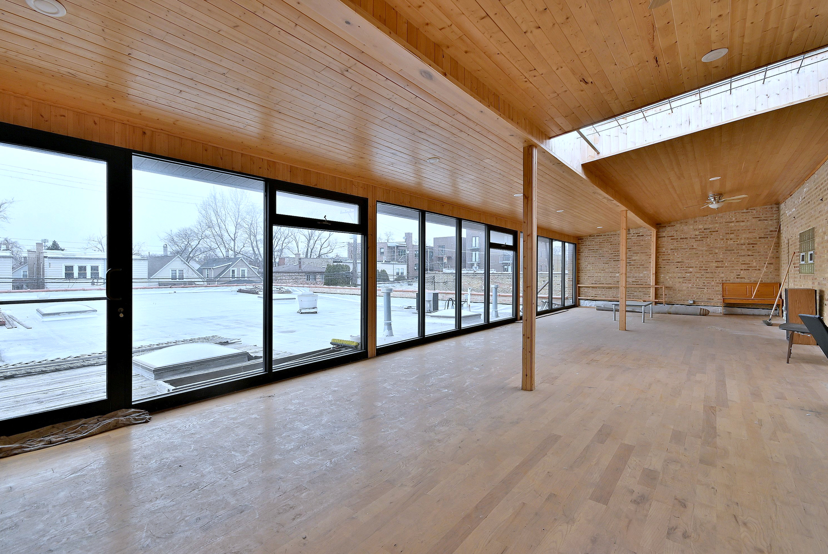 4128 W Belmont Avenue, Chicago, IL 60641