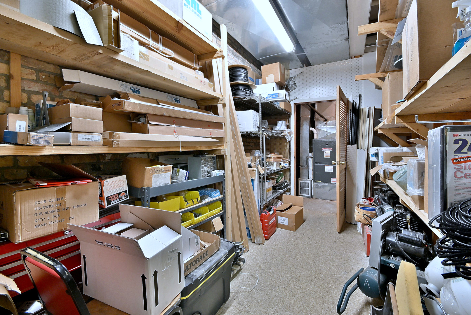 4128 W Belmont Avenue, Chicago, IL 60641