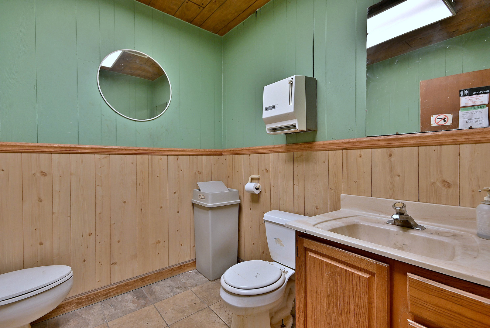 4128 W Belmont Avenue, Chicago, IL 60641