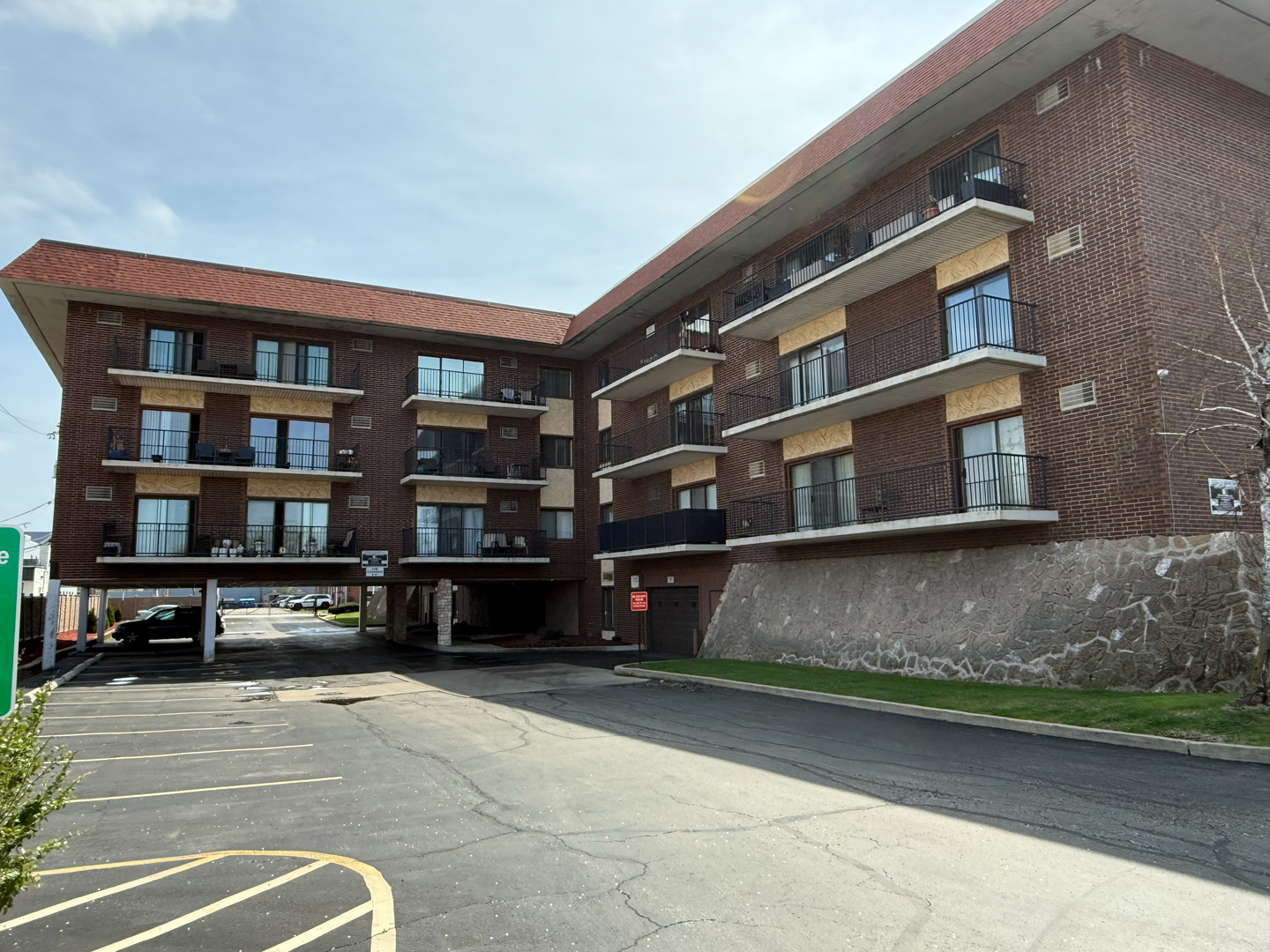 9520 Mayfield Avenue #212, Oak Lawn, IL 60453