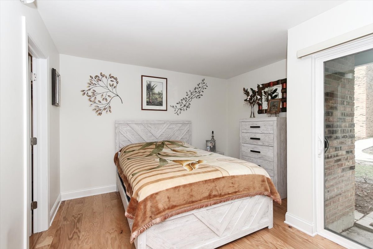 1813 Hemlock Place #109, Schaumburg, IL 60173