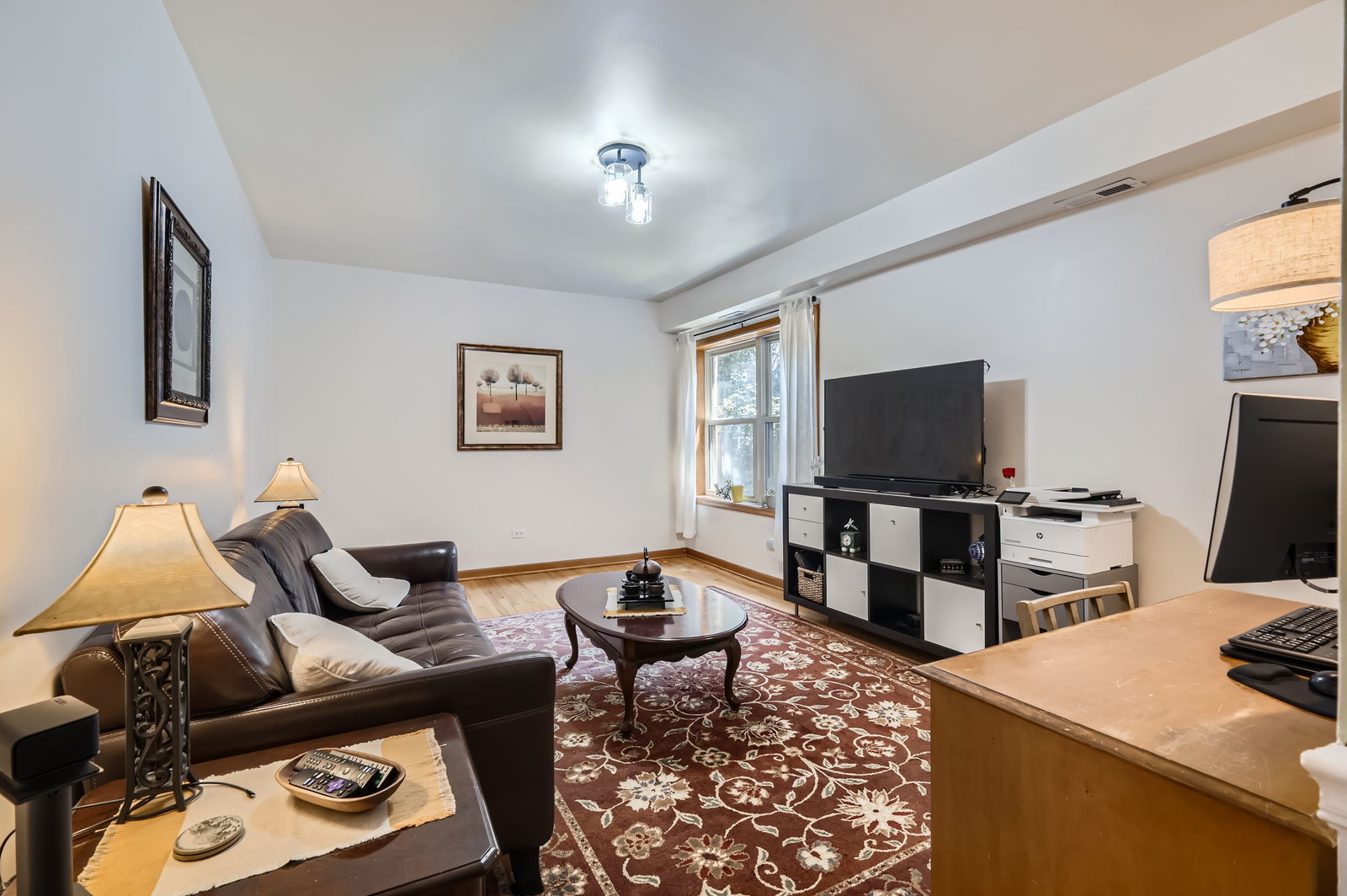 28 S 6th Avenue #1D, La Grange, IL 60525