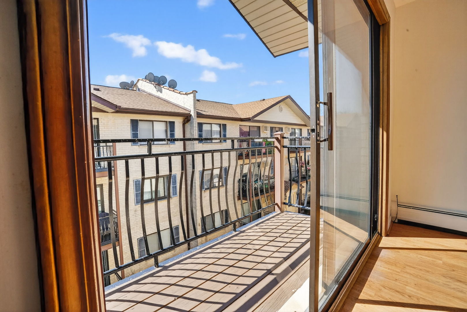 5143 N East River Road #355-D, Chicago, IL 60656