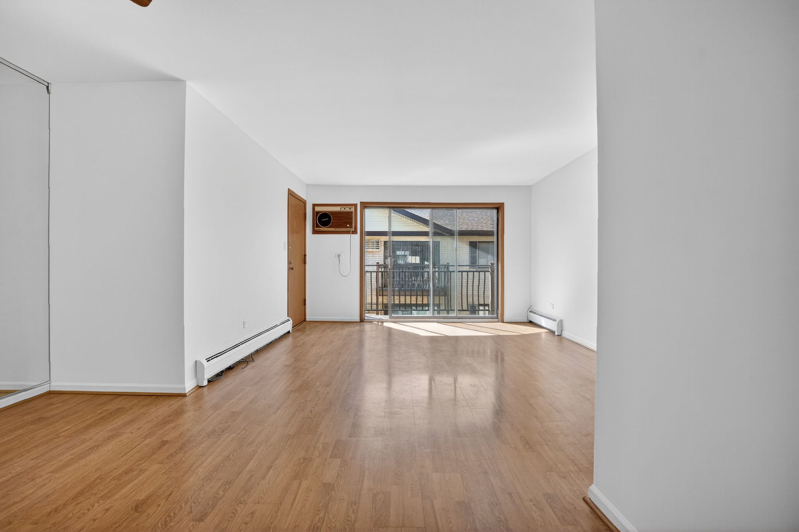 5143 N East River Road #355-D, Chicago, IL 60656