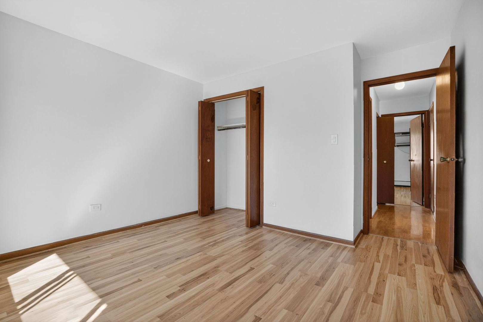 5143 N East River Road #355-D, Chicago, IL 60656