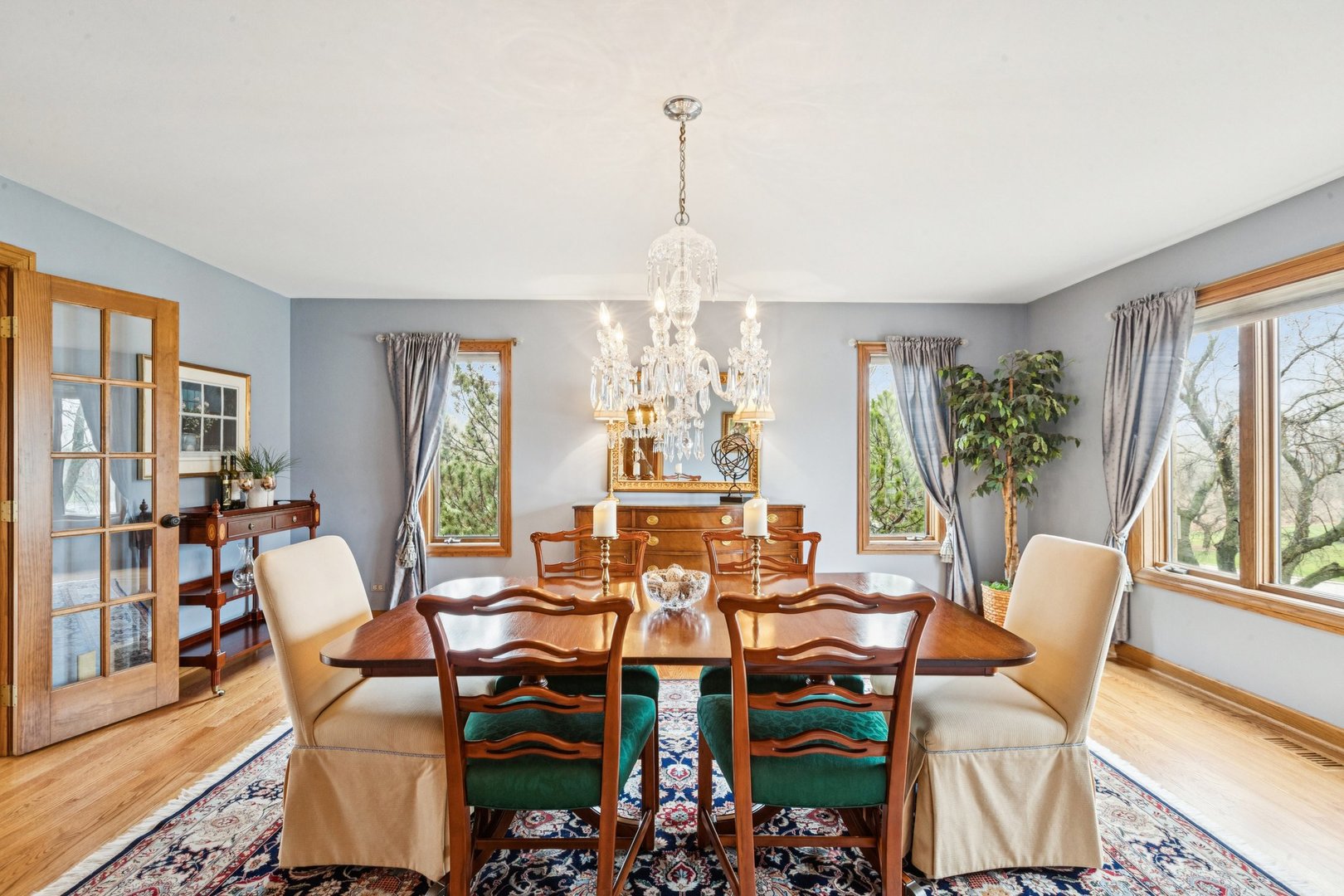 54 Gentry Drive, Hawthorn Woods, IL 60047