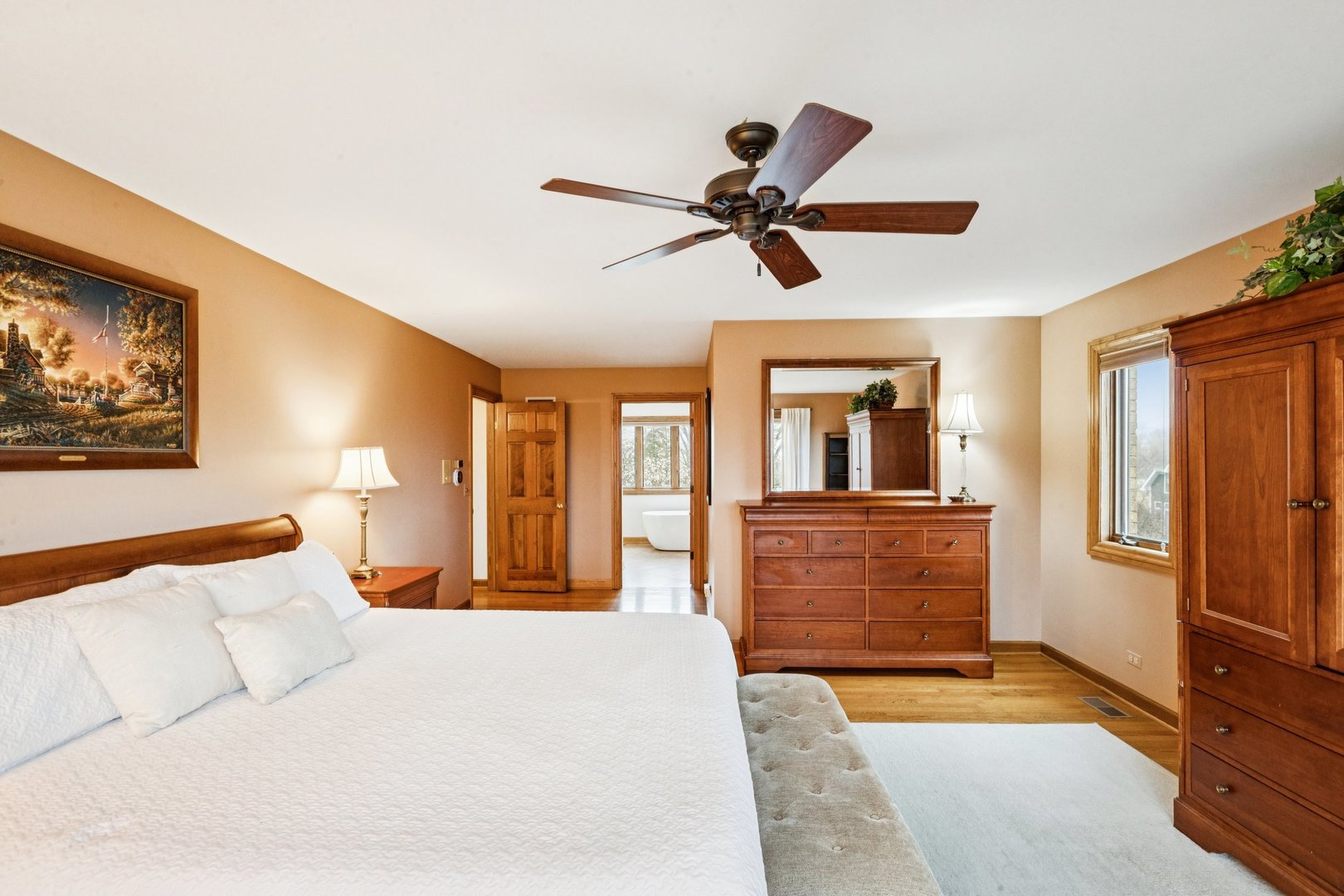 54 Gentry Drive, Hawthorn Woods, IL 60047