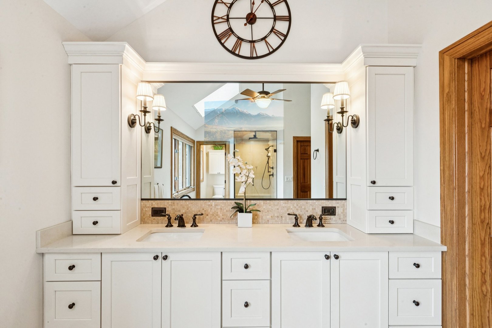 54 Gentry Drive, Hawthorn Woods, IL 60047