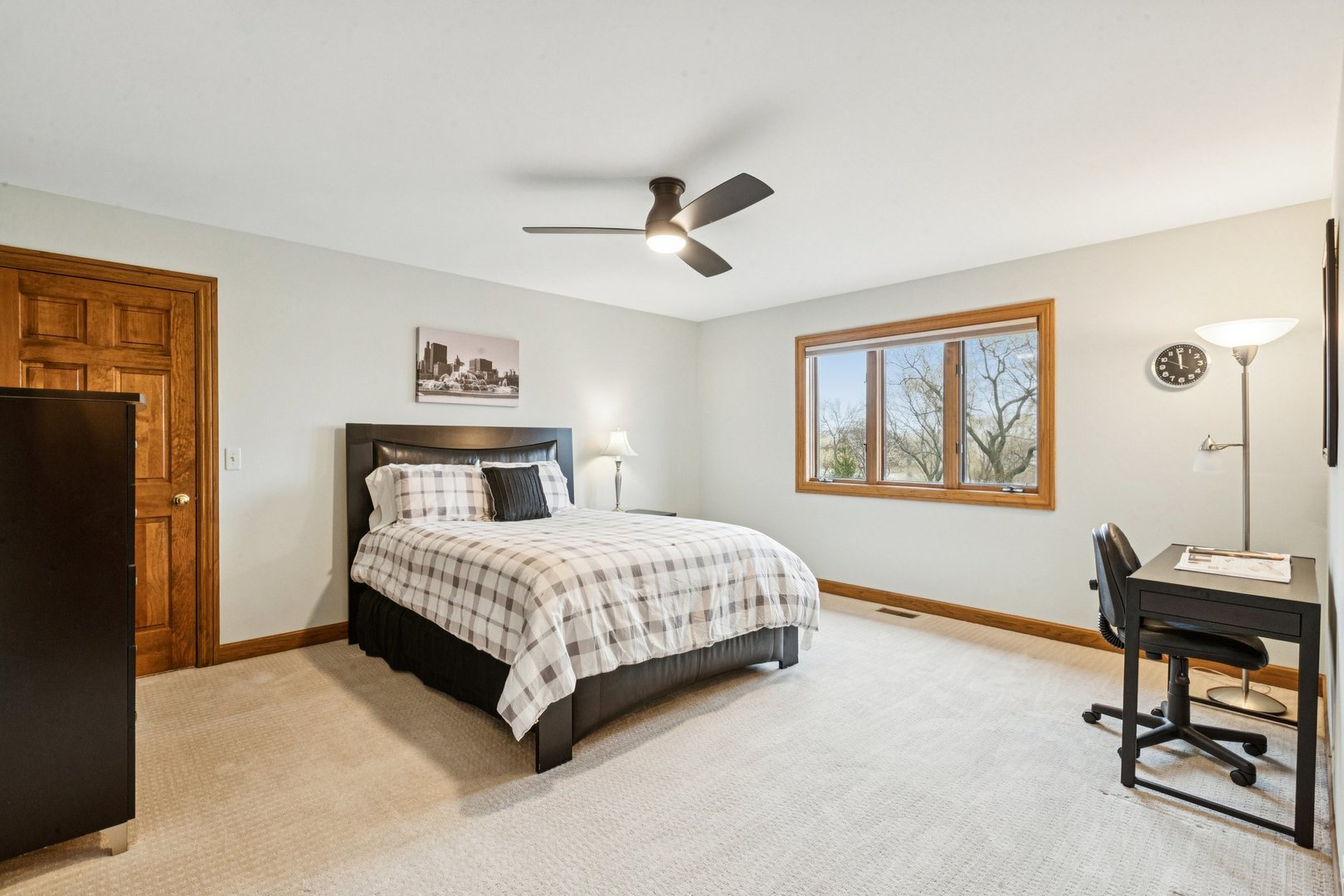 54 Gentry Drive, Hawthorn Woods, IL 60047