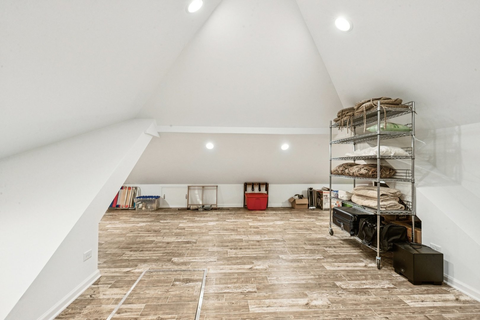 54 Gentry Drive, Hawthorn Woods, IL 60047