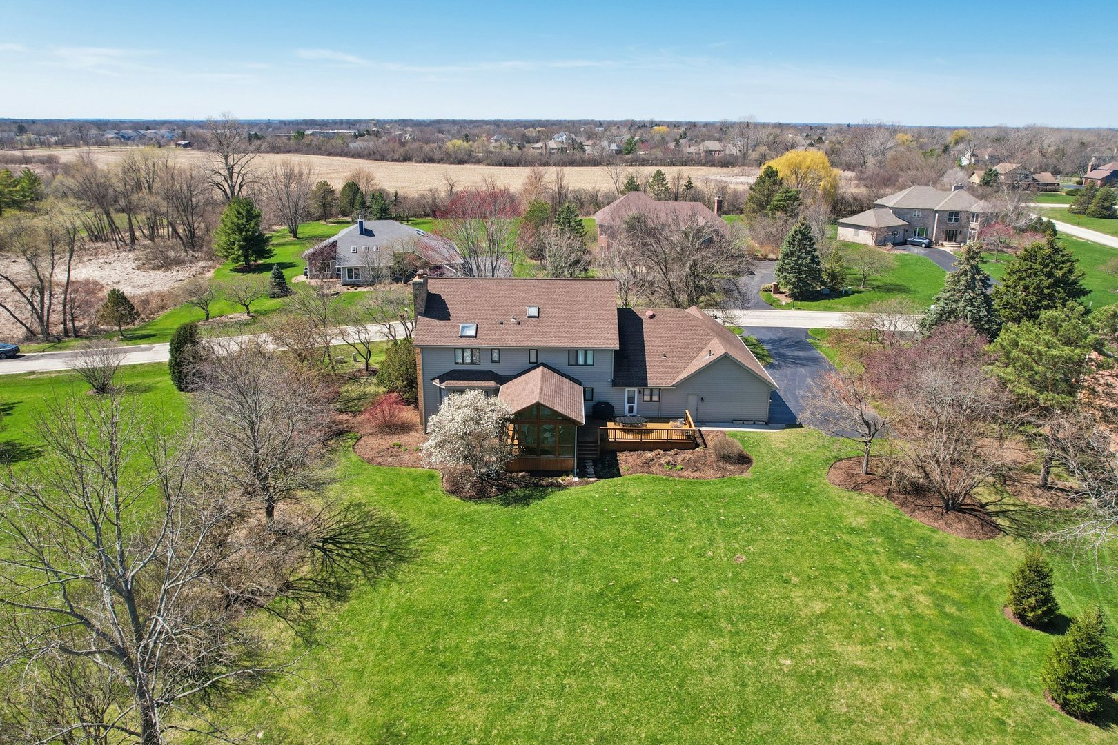 54 Gentry Drive, Hawthorn Woods, IL 60047