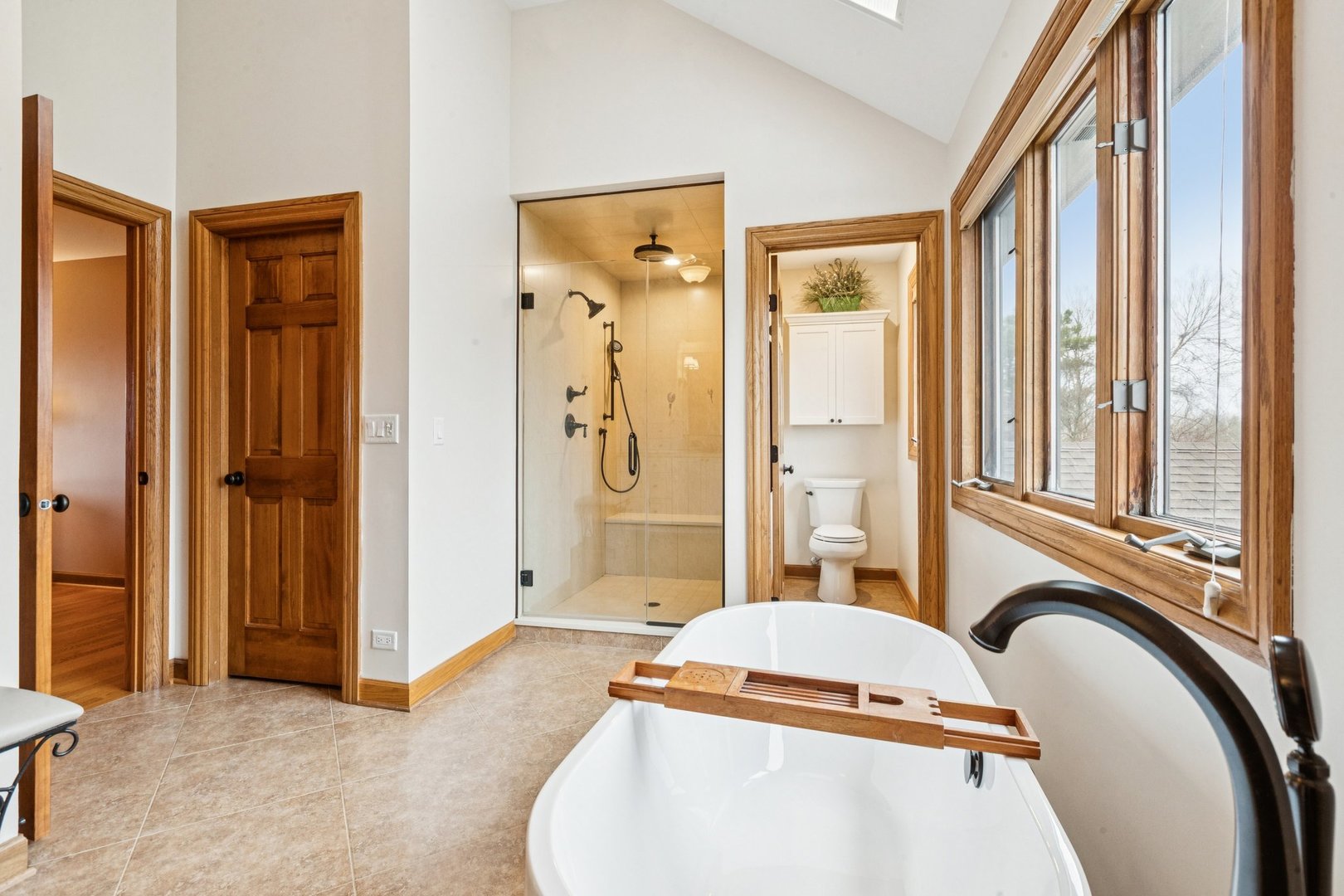 54 Gentry Drive, Hawthorn Woods, IL 60047