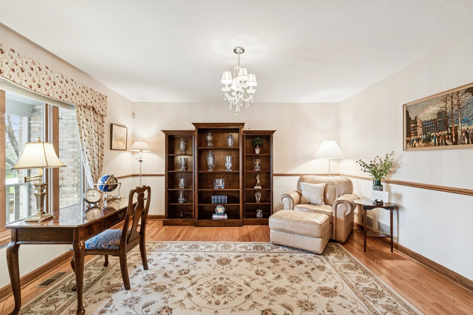 54 Gentry Drive, Hawthorn Woods, IL 60047