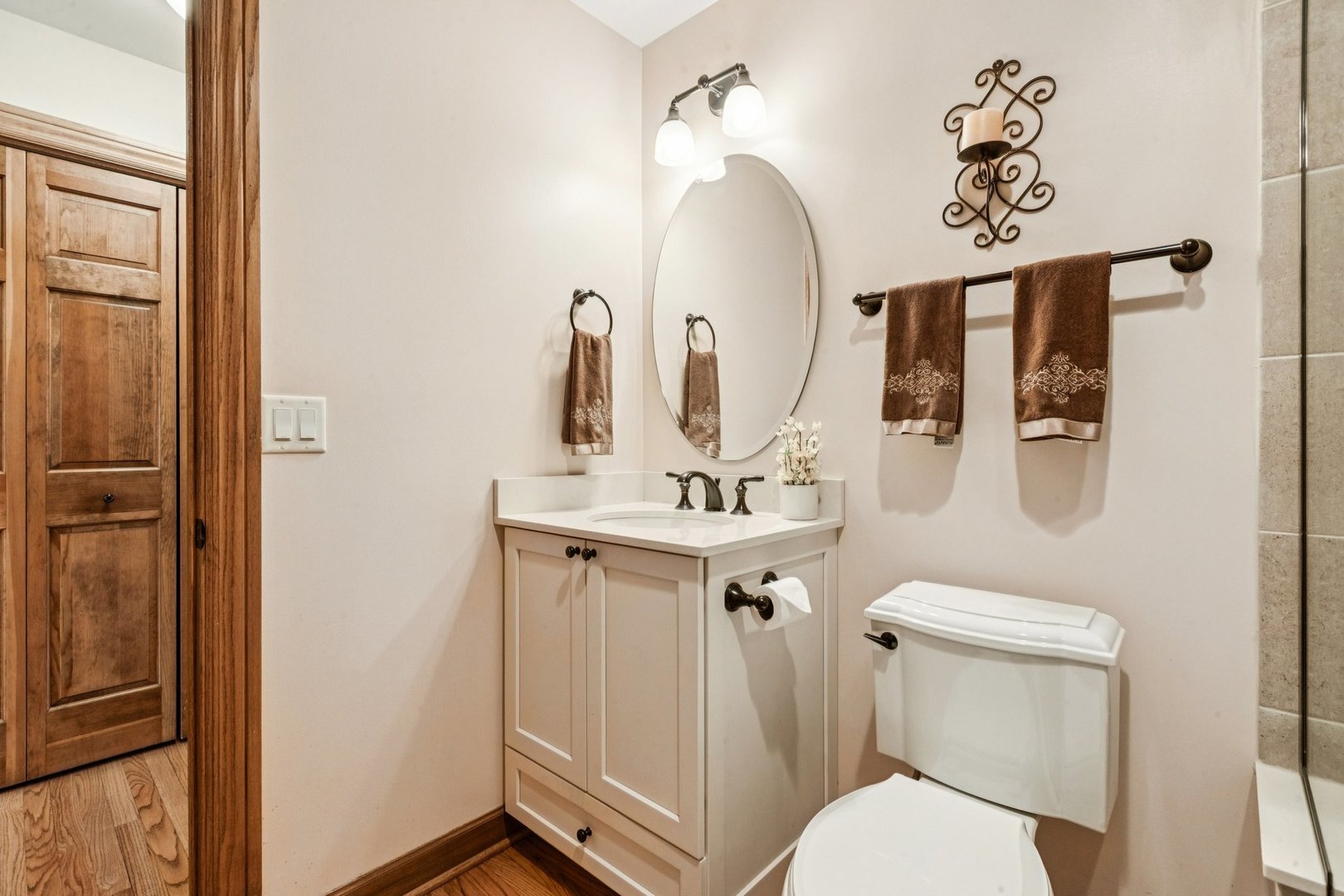 54 Gentry Drive, Hawthorn Woods, IL 60047