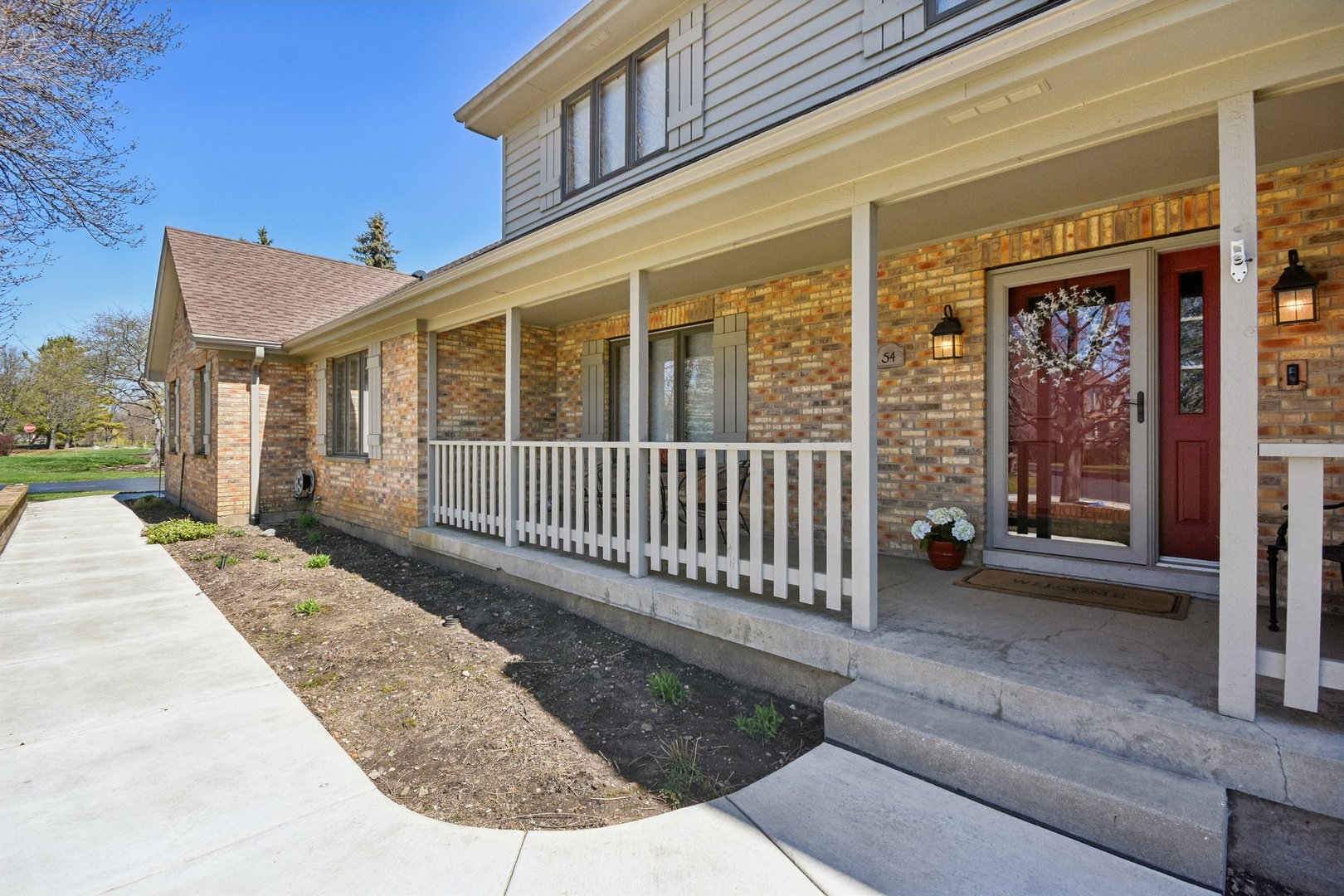 54 Gentry Drive, Hawthorn Woods, IL 60047