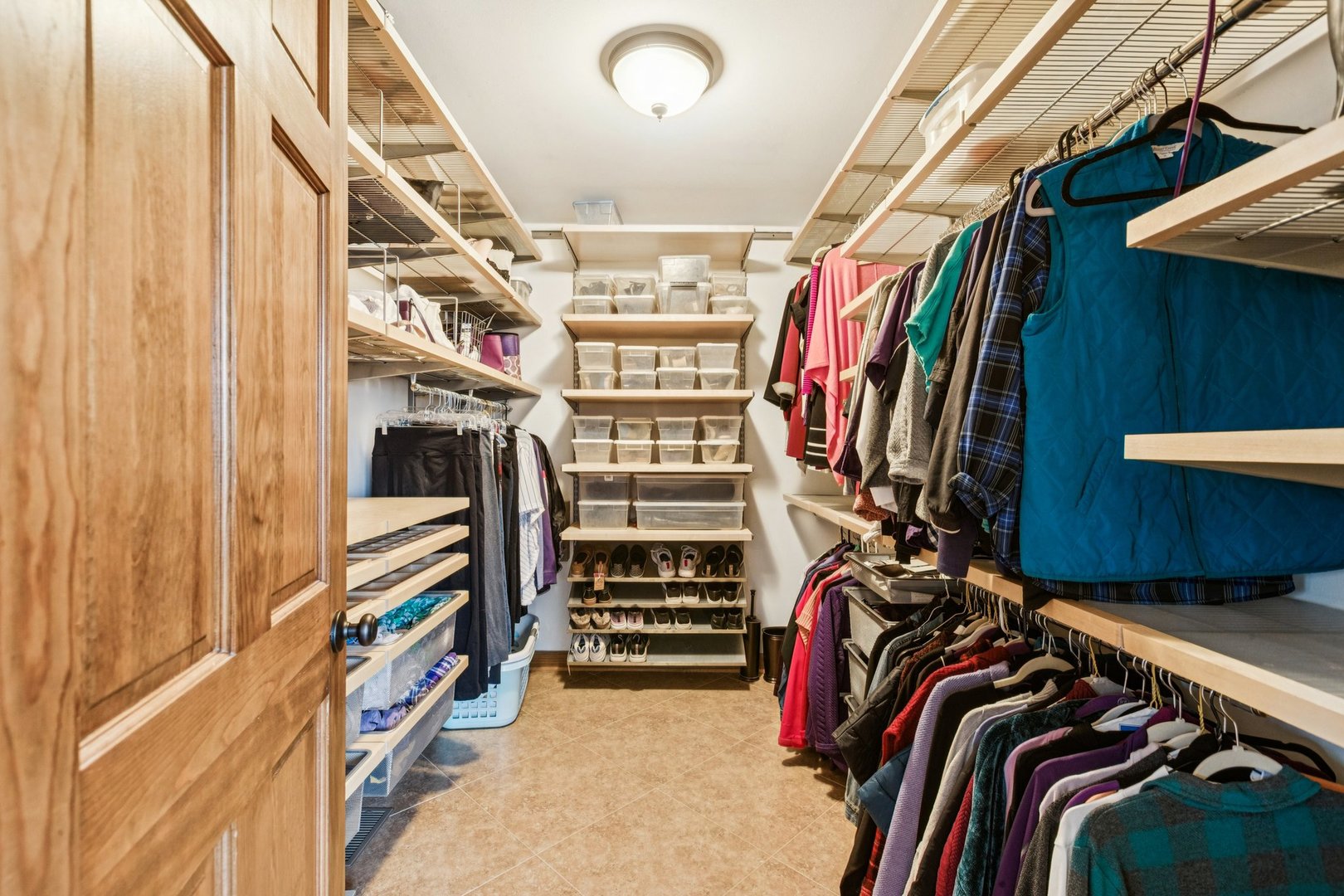 54 Gentry Drive, Hawthorn Woods, IL 60047