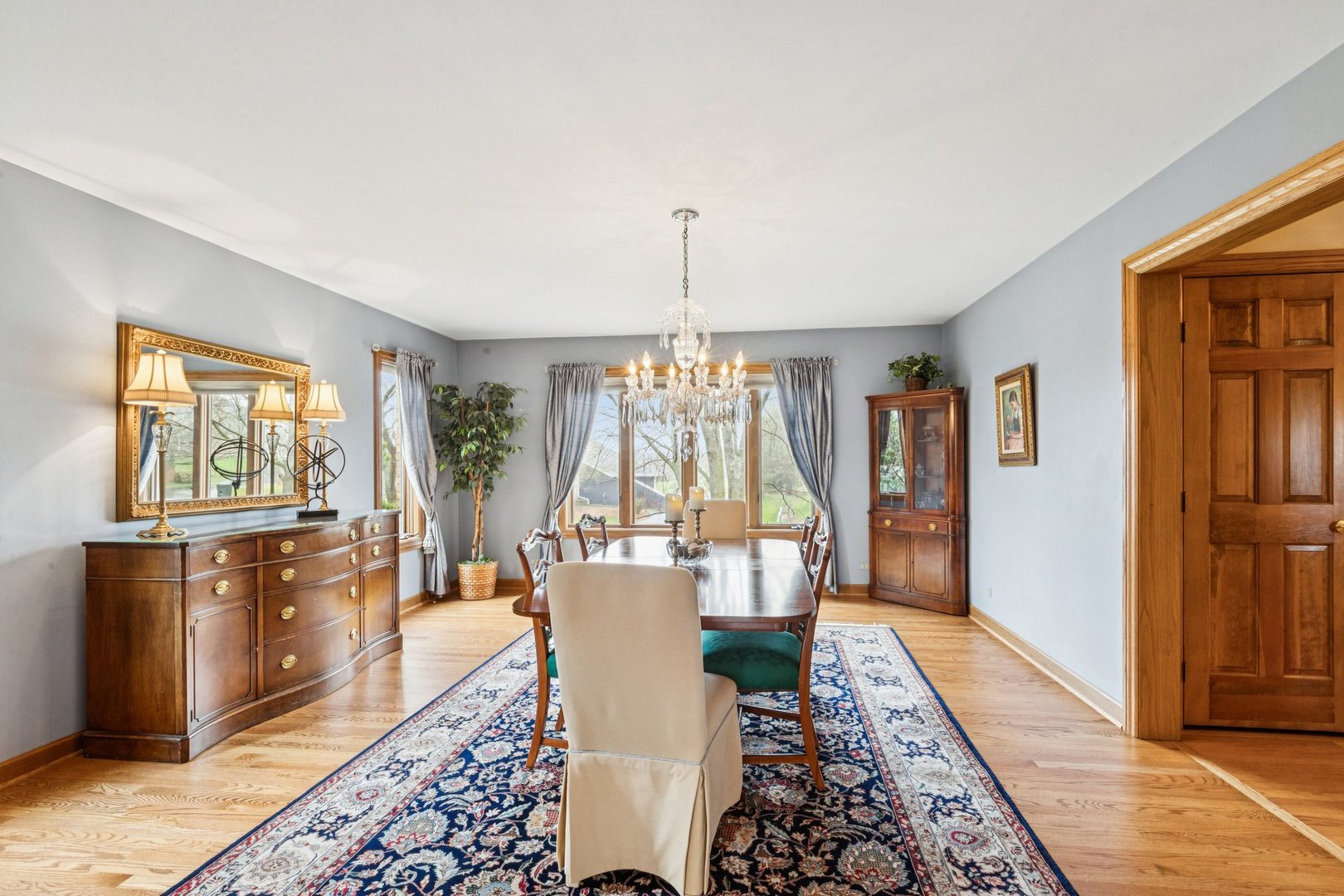 54 Gentry Drive, Hawthorn Woods, IL 60047