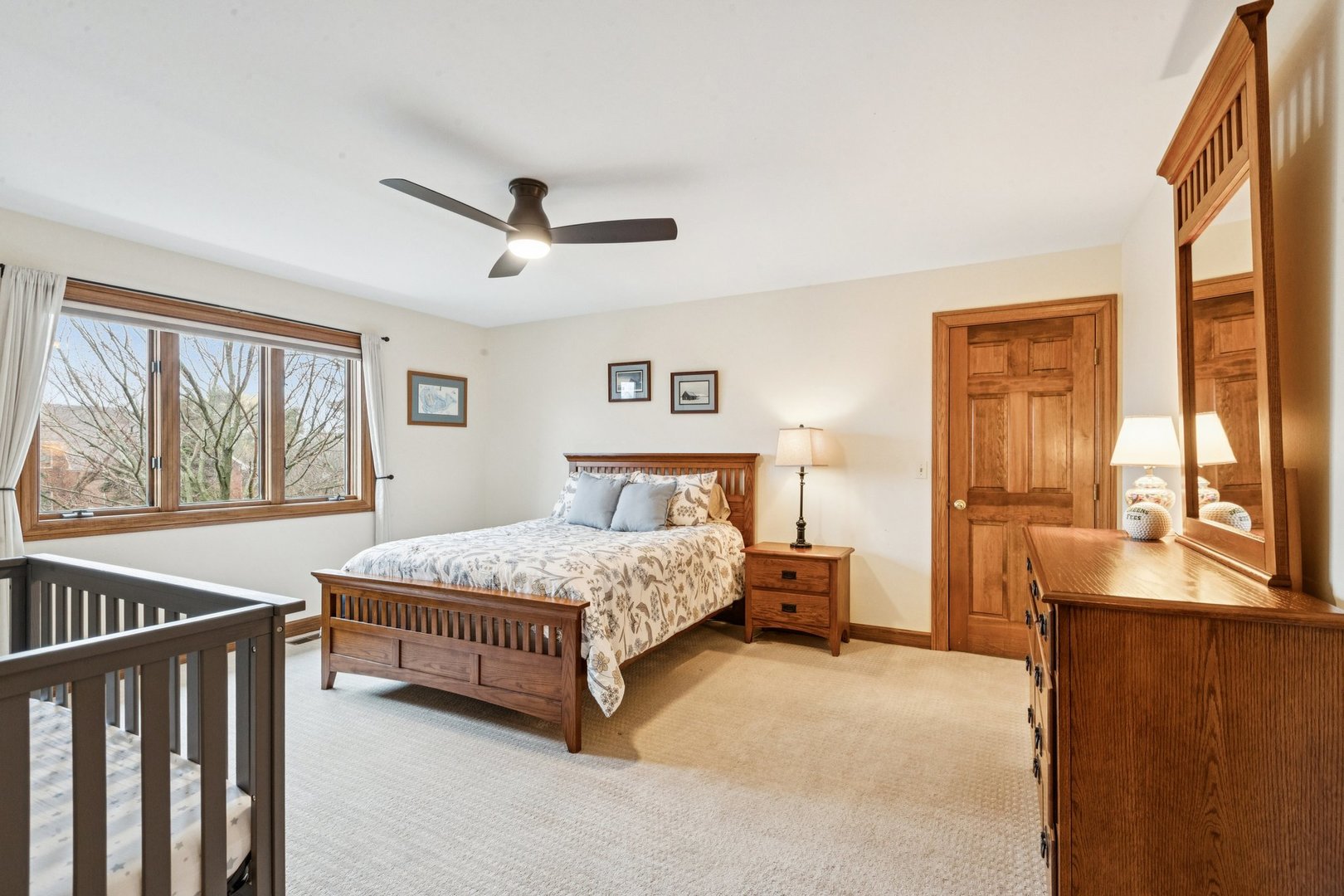 54 Gentry Drive, Hawthorn Woods, IL 60047