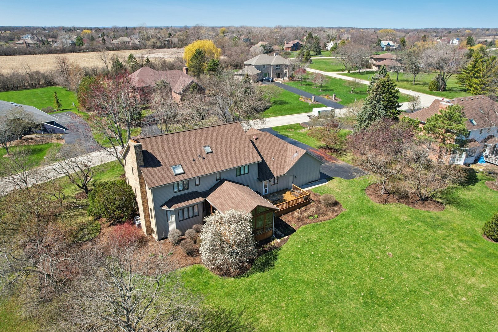 54 Gentry Drive, Hawthorn Woods, IL 60047