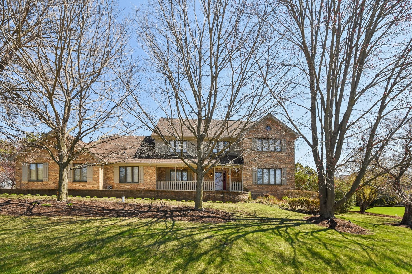 54 Gentry Drive, Hawthorn Woods, IL 60047